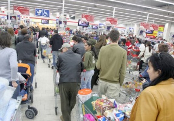Programul magazinelor de Paşte